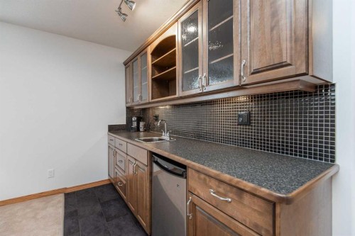 90 Alberts Close, Red Deer, AB - Indoor Photo Showing Kitchen