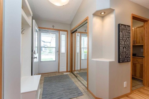 90 Alberts Close, Red Deer, AB - Indoor Photo Showing Other Room