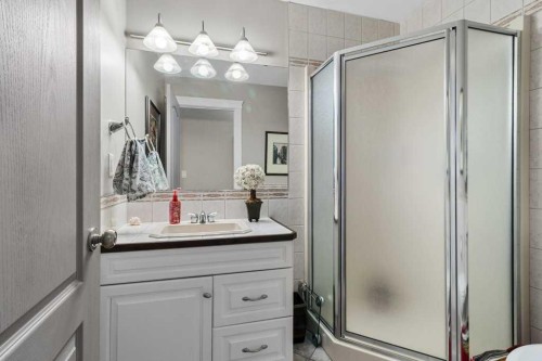 58 Lagrange Crescent, Red Deer, AB - Indoor Photo Showing Bathroom
