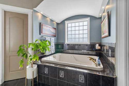58 Lagrange Crescent, Red Deer, AB - Indoor Photo Showing Bathroom