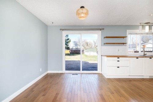 55 Patterson Crescent, Red Deer, AB - Indoor Photo Showing Other Room