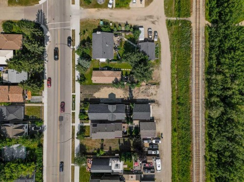 3907 50 Avenue, Sylvan Lake, AB 
