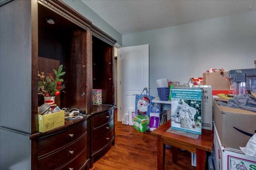 4 Harrison Road, Sylvan Lake, AB - Indoor