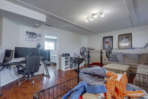 4 Harrison Road, Sylvan Lake, AB - Indoor