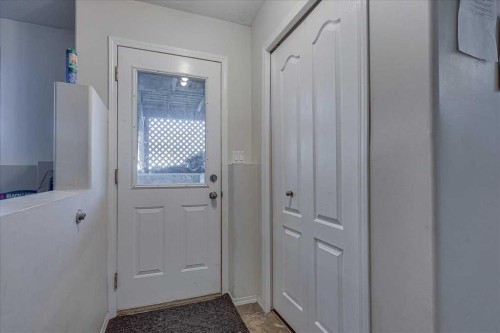 4 Harrison Road, Sylvan Lake, AB - Indoor Photo Showing Other Room