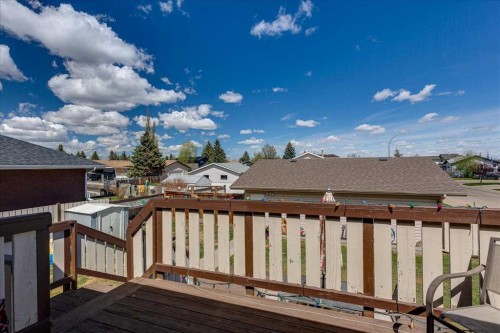 4 Harrison Road, Sylvan Lake, AB - Outdoor
