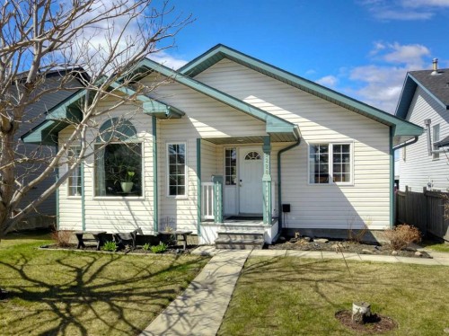 5228 41 Street Crescent  Innisfail, AB T4G 1W5