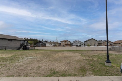 10 Tyrrell Place, Red Deer, AB 
