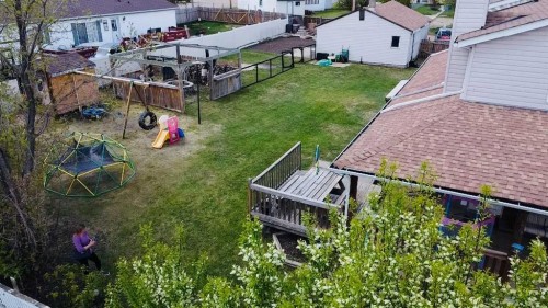 5024 49 Street, Clive, AB - Outdoor
