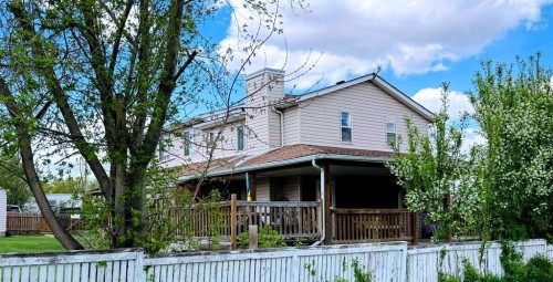 5024 49 Street, Clive, AB - Outdoor