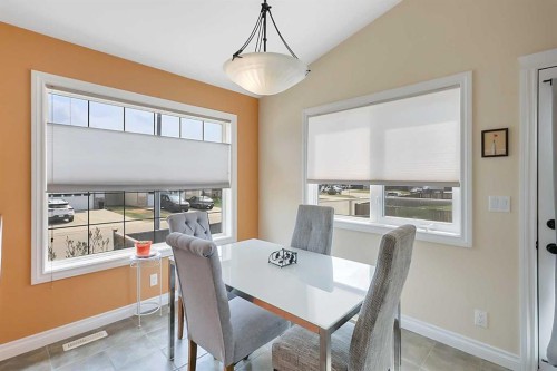 23 Lambertson Place, Sylvan Lake, AB - Indoor Photo Showing Dining Room
