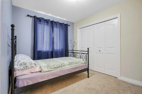 23 Lambertson Place, Sylvan Lake, AB - Indoor Photo Showing Bedroom