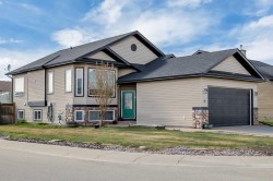 23 Lambertson Place Sylvan Lake, AB T4S 2P9