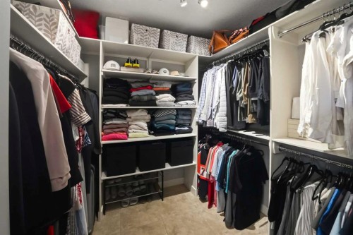 28 Sawyer Close, Red Deer, AB - Indoor With Storage