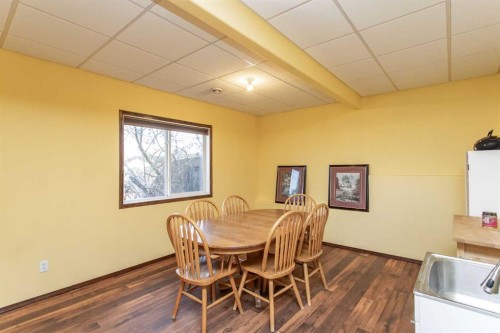 143 Inkster Close, Red Deer, AB - Indoor Photo Showing Dining Room