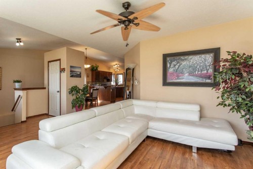 143 Inkster Close, Red Deer, AB - Indoor Photo Showing Living Room