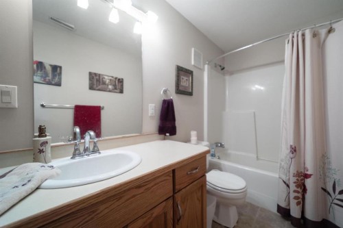 3932 56A Street Close, Camrose, AB 