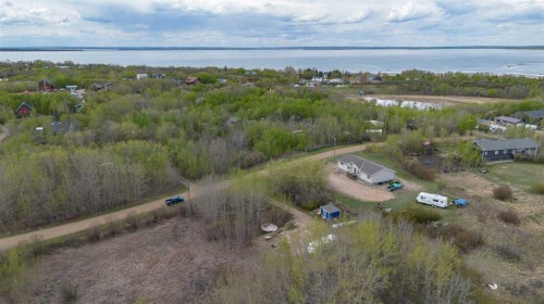 5 Mackenzie Way, White Sands, AB 