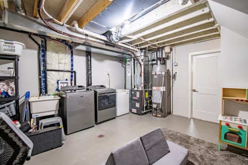 105 Erickson Drive, Red Deer, AB - Indoor Photo Showing Laundry Room