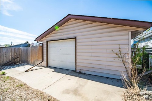 105 Erickson Drive, Red Deer, AB - Outdoor With Exterior