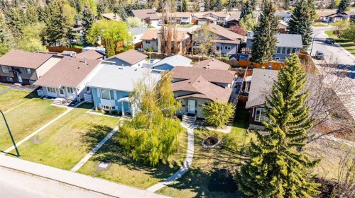 105 Erickson Drive, Red Deer, AB - Outdoor