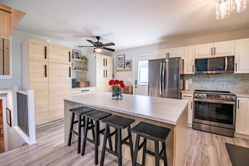 105 Erickson Drive, Red Deer, AB - Indoor Photo Showing Kitchen With Stainless Steel Kitchen