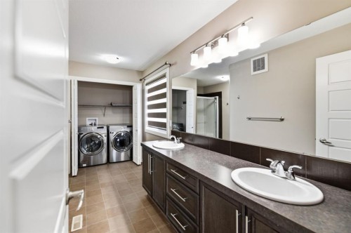205 Van Slyke Way, Red Deer, AB - Indoor Photo Showing Other Room