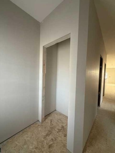 9 Gray Close, Sylvan Lake, AB - Indoor Photo Showing Other Room