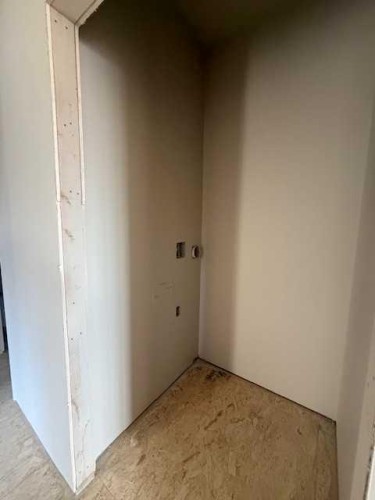 9 Gray Close, Sylvan Lake, AB - Indoor Photo Showing Other Room