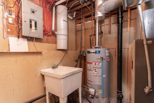 35 Oyen Crescent, Red Deer, AB - Indoor Photo Showing Basement