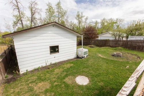 35 Oyen Crescent, Red Deer, AB - Outdoor With Exterior