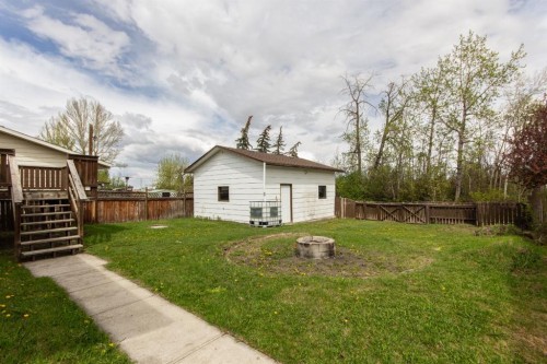 35 Oyen Crescent, Red Deer, AB - Outdoor