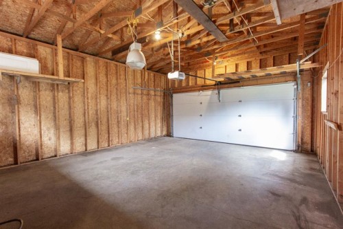 35 Oyen Crescent, Red Deer, AB - Indoor Photo Showing Garage