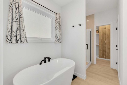 12 Emmett Crescent, Red Deer, AB - Indoor Photo Showing Bathroom