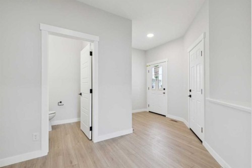 271 Bridgeport Circle, Chestermere, AB - Indoor Photo Showing Other Room