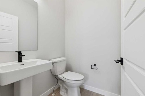 271 Bridgeport Circle, Chestermere, AB - Indoor Photo Showing Bathroom