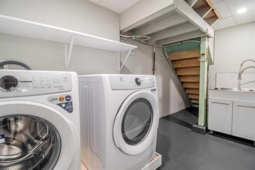 3210 43 Avenue, Red Deer, AB - Indoor Photo Showing Laundry Room