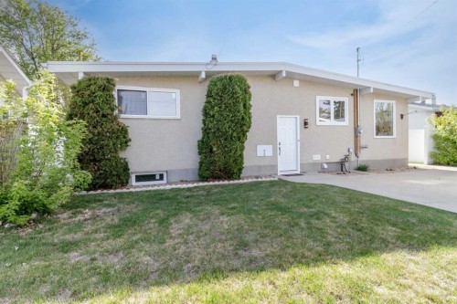 3210 43 Avenue, Red Deer, AB - Outdoor