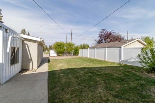 3210 43 Avenue, Red Deer, AB - Outdoor