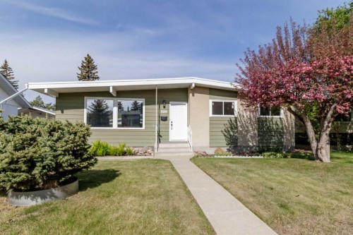 3210 43 Avenue, Red Deer, AB - Outdoor