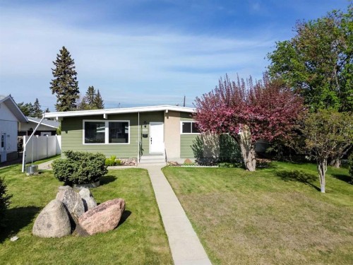 3210 43 Avenue, Red Deer, AB - Outdoor