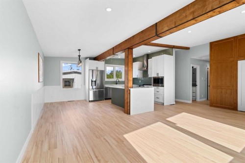3210 43 Avenue, Red Deer, AB - Indoor Photo Showing Kitchen