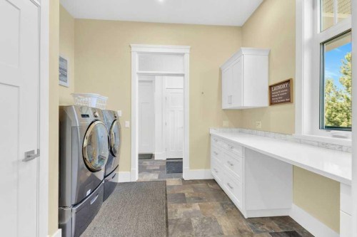 5304 Westview Drive, Rimbey, AB - Indoor Photo Showing Laundry Room