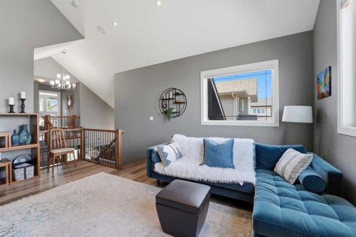 22 Vienna Close, Red Deer, AB - Indoor Photo Showing Living Room
