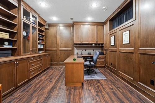 22 Vienna Close, Red Deer, AB - Indoor Photo Showing Office