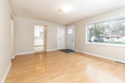 3905 46 Street, Red Deer, AB - Indoor Photo Showing Other Room