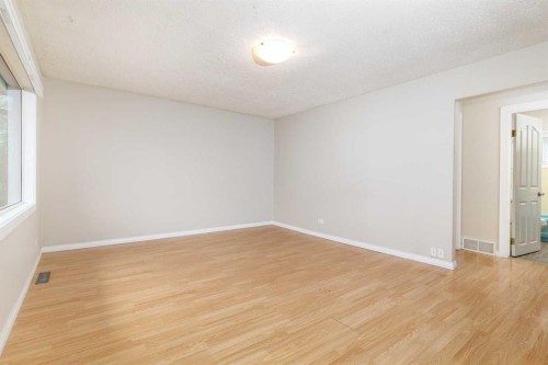 3905 46 Street, Red Deer, AB - Indoor Photo Showing Other Room
