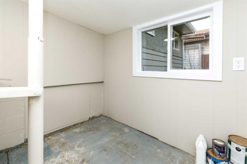 3905 46 Street, Red Deer, AB - Indoor Photo Showing Other Room