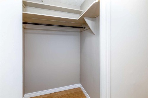 3905 46 Street, Red Deer, AB - Indoor Photo Showing Other Room