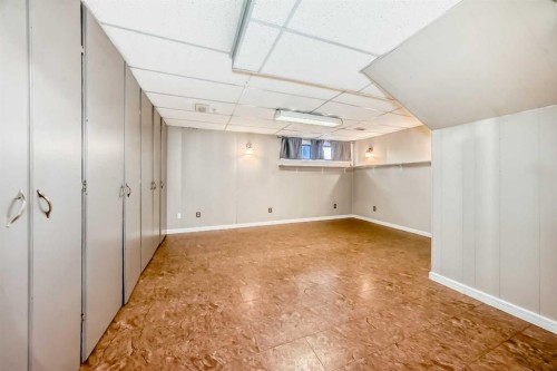 2 Nichols Crescent, Red Deer, AB - Indoor Photo Showing Other Room